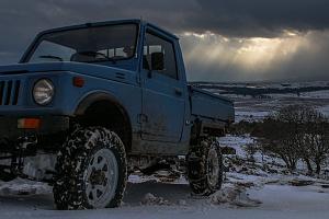 Click image for larger version. 

Name:	SJ410k - Snow chains.JPG 
Views:	311 
Size:	121.3  
ID:	112882