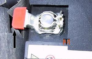 Click image for larger version. 

Name:	Citreon Peugeot battery terminal.jpg 
Views:	550 
Size:	70.6  
ID:	116305