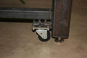 Click image for larger version. 

Name:	WheelAndStand.jpg 
Views:	250 
Size:	265.5  
ID:	123308