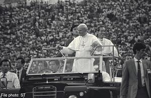 Click image for larger version. 

Name:	20140427_popejohnpaul_st.jpg 
Views:	154 
Size:	265.1  
ID:	126545