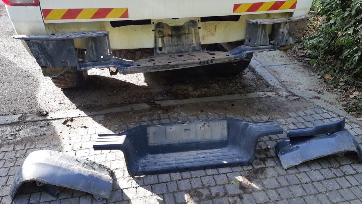 Name:  hilux GUN bumper 1.JPG
Views: 704
Size:  192.9 