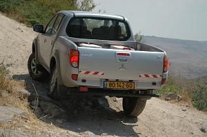 Click image for larger version. 

Name:	mitsubishi_hunter32.jpg 
Views:	191 
Size:	207.3  
ID:	129542
