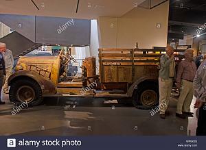Click image for larger version. 

Name:	LRDG2.jpg 
Views:	278 
Size:	151.5  
ID:	130175