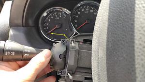 Click image for larger version. 

Name:	LightHandleDismantle.jpg 
Views:	229 
Size:	103.0  
ID:	130963
