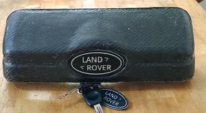 Click image for larger version. 

Name:	disco2-tailgate-handle-cover.jpg 
Views:	115 
Size:	123.0  
ID:	131293