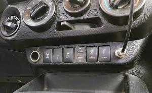 Click image for larger version. 

Name:	winch switch toyota hilux.jpg 
Views:	142 
Size:	251.0  
ID:	142923