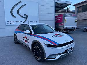 Click image for larger version. 

Name:	hyundai-ioniq-5-dons-lancia-delta-inspired-martini-racing-livery_2.jpg 
Views:	81 
Size:	135.9  
ID:	147427