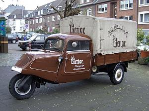 Click image for larger version. 

Name:	tempo-boy-the-other-tempo-three-wheeled-truck-200cc-and-world-speed-record-holder.jpg 
Views:	47 
Size:	94.0  
ID:	148166