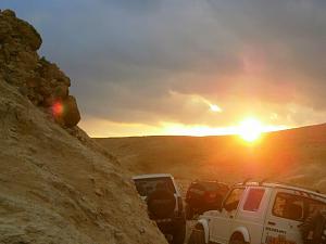 Click image for larger version. 

Name:	רגע לשקיעה- אל חי&.jpg 
Views:	168 
Size:	57.7  
ID:	55426