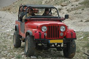 Click image for larger version. 

Name:	jeeps in the desert 006.jpg 
Views:	227 
Size:	397.5  
ID:	56954