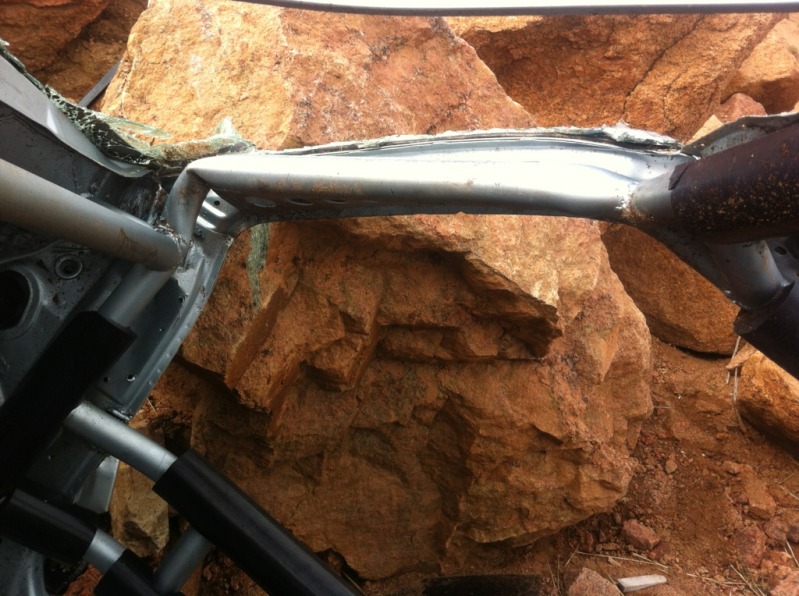 Click image for larger version. 

Name:	mitsu-evo-pikes-peak-crash-2.jpg 
Views:	226 
Size:	149.4  
ID:	62955
