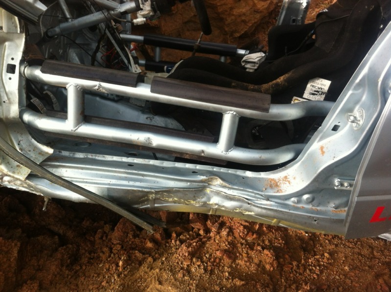 Click image for larger version. 

Name:	mitsu-evo-pikes-peak-crash-7.jpg 
Views:	264 
Size:	140.6  
ID:	62960