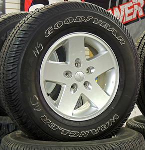 Click image for larger version. 

Name:	2013-jeep-wrangler-jk-wheels-aluminum.jpg 
Views:	272 
Size:	55.9  
ID:	124235