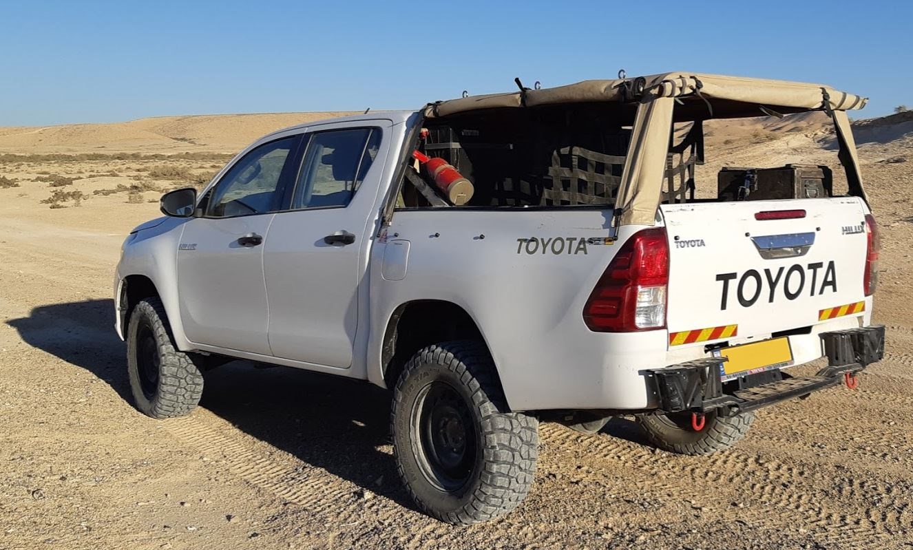 Name:  hilux revo desert.JPG
Views: 1223
Size:  335.7 