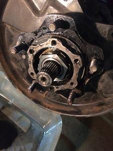 Click image for larger version. 

Name:	SJ410k axle O-ring 2.jpg 
Views:	267 
Size:	143.7  
ID:	112372