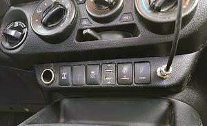 Click image for larger version. 

Name:	winch switch toyota hilux.jpg 
Views:	139 
Size:	251.0  
ID:	142923