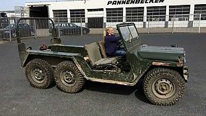 Click image for larger version. 

Name:	Ford-M151-6x6-Mutt-XM408.jpg 
Views:	199 
Size:	59.1  
ID:	131418