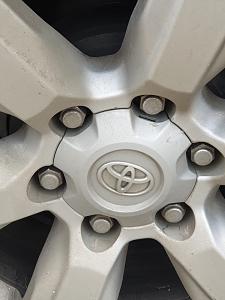 Click image for larger version. 

Name:	Land Cruiser 2014 wheel hub cap.jpeg 
Views:	123 
Size:	122.5  
ID:	128482